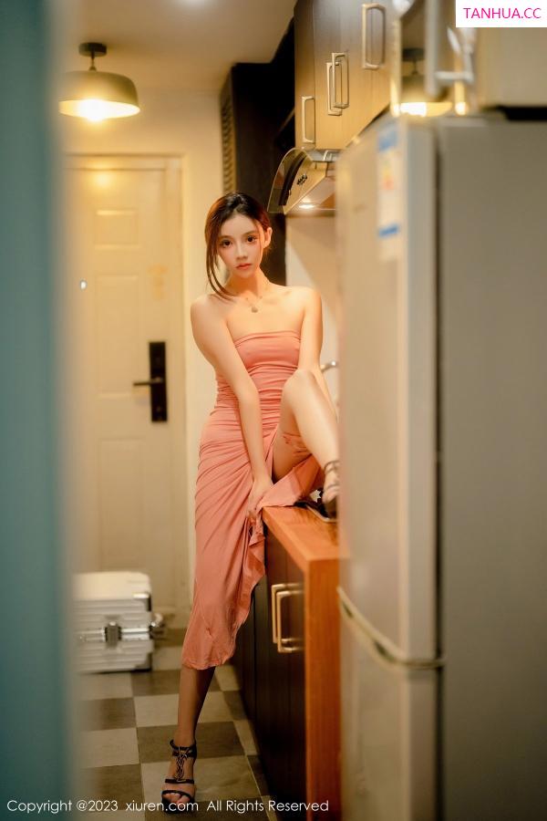   [XiuRen]高清写真图 2023.03.20 No.6437 加朵babe 美腿丝袜第24张图片
